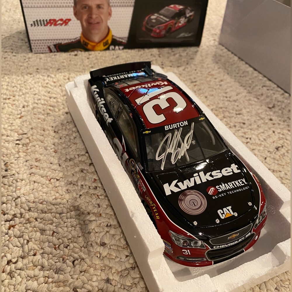 Autographed Jeff Burton NASCAR 1:24- Scale Stock Car